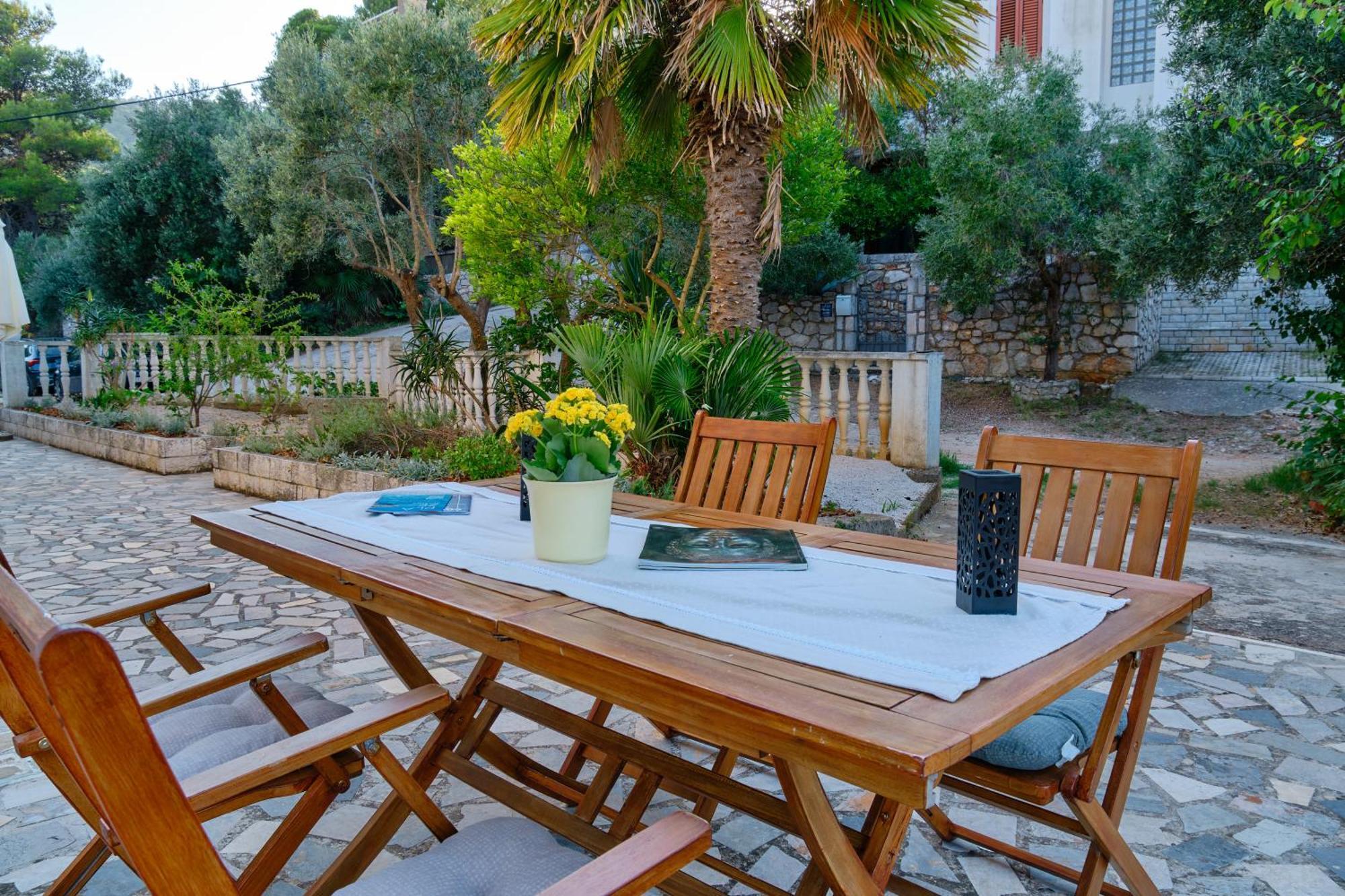 Apartment Pepermint - Iqm Destination Quality Veli Lošinj Extérieur photo